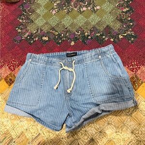 Lucky Brand pinstripe slouchy shorts size 10/30